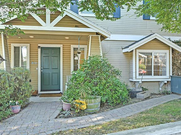2nd image of 824 Jefferson Ct #1
