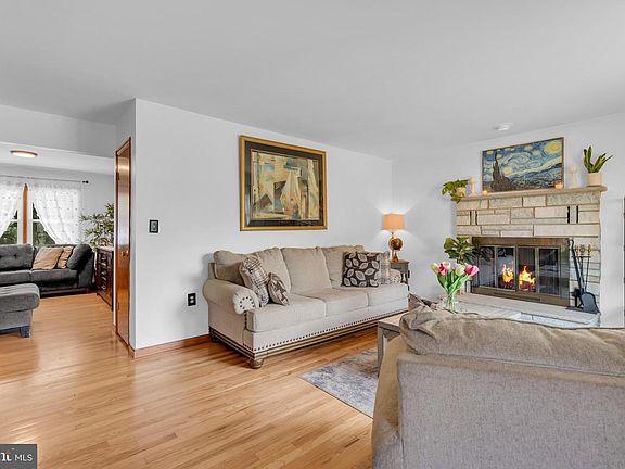 4th image of 116 Murray Ave