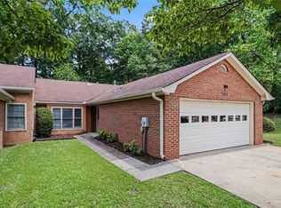 7101 Woodridge Ln, Union City, GA 30291