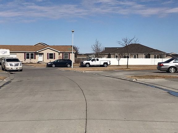 5th image of 11240 N 144th St