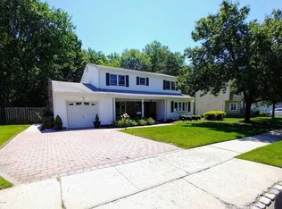 25 Croman Ct, Hazlet, NJ 07730