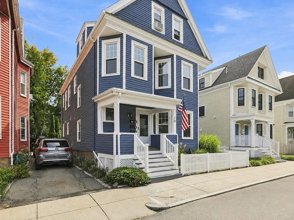 31 Saxton St #2