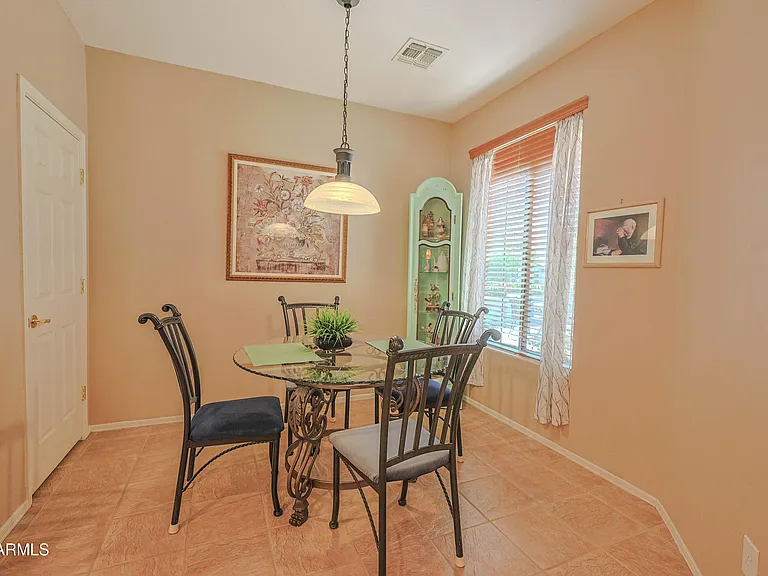 1916 W Spirit Ct — Photo 17