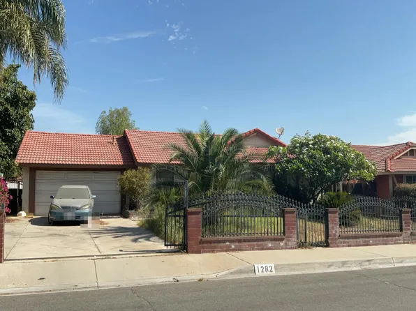 1282 W Hawthorne St, Bloomington, CA 92316