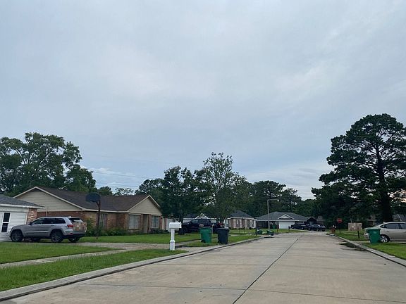 5th image of 318 Driftwood Cir