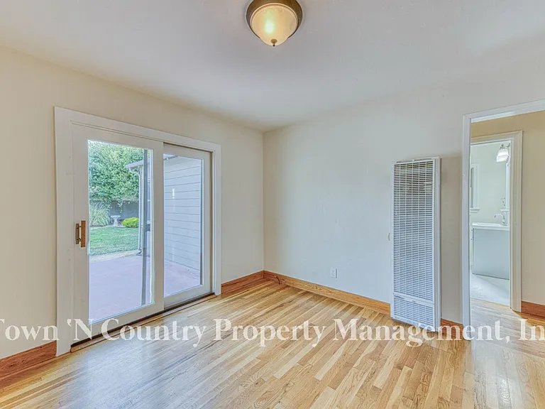 127 Katherine Ave — Photo 6