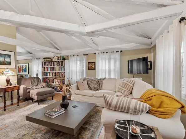 113 Bridge St #3, Salem, MA 01970