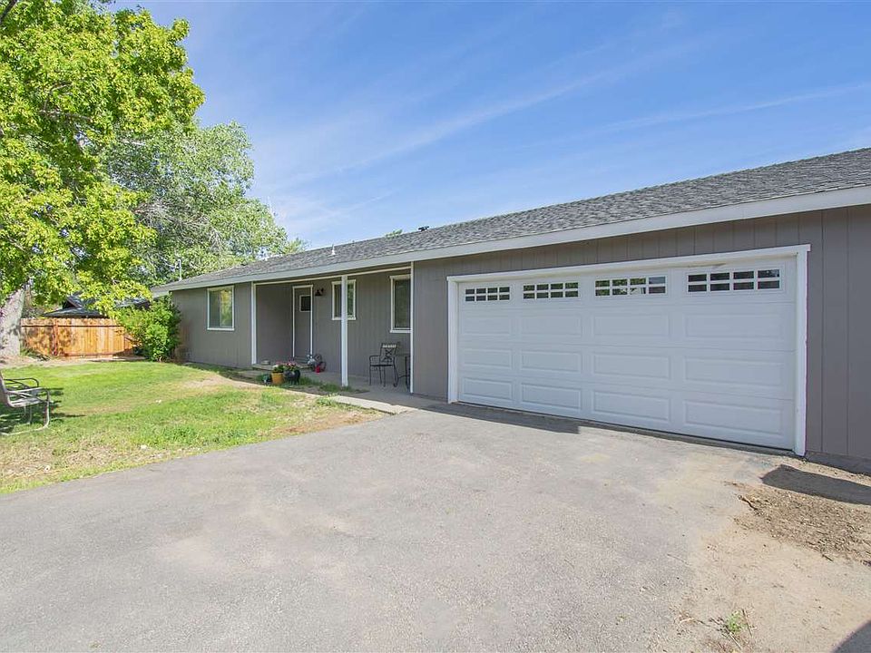 1st image of 1396 Jobs Peak Dr