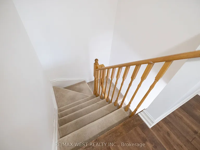 17 Thornharrold St — Photo 11