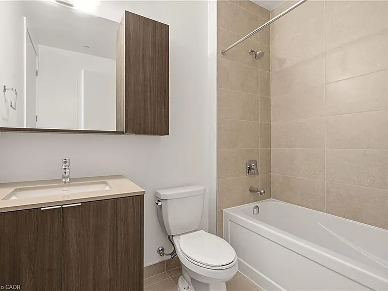 2088 James St #1312 — Photo 11