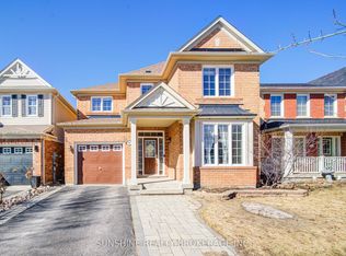 18 Myron St, Whitchurch Stouffville, ON L4A0M1