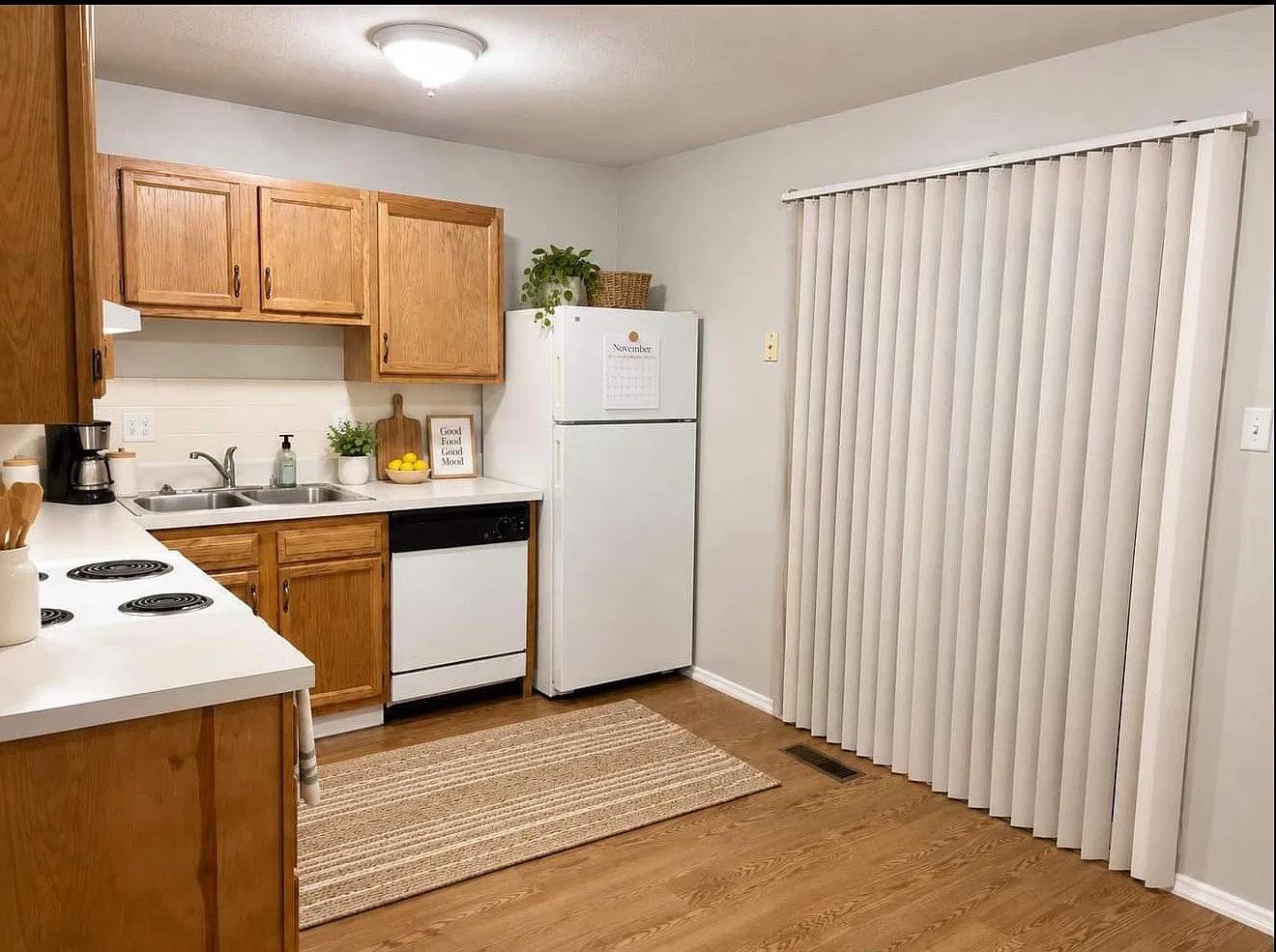 2 bed, 1.5 bath, 925 sqft, $1,295 — Photo 4