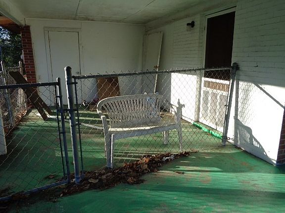 5th image of 133 Yorkshire Dr