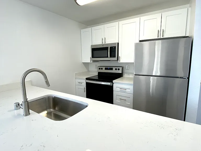 Olympic View Apartments — Photo 12