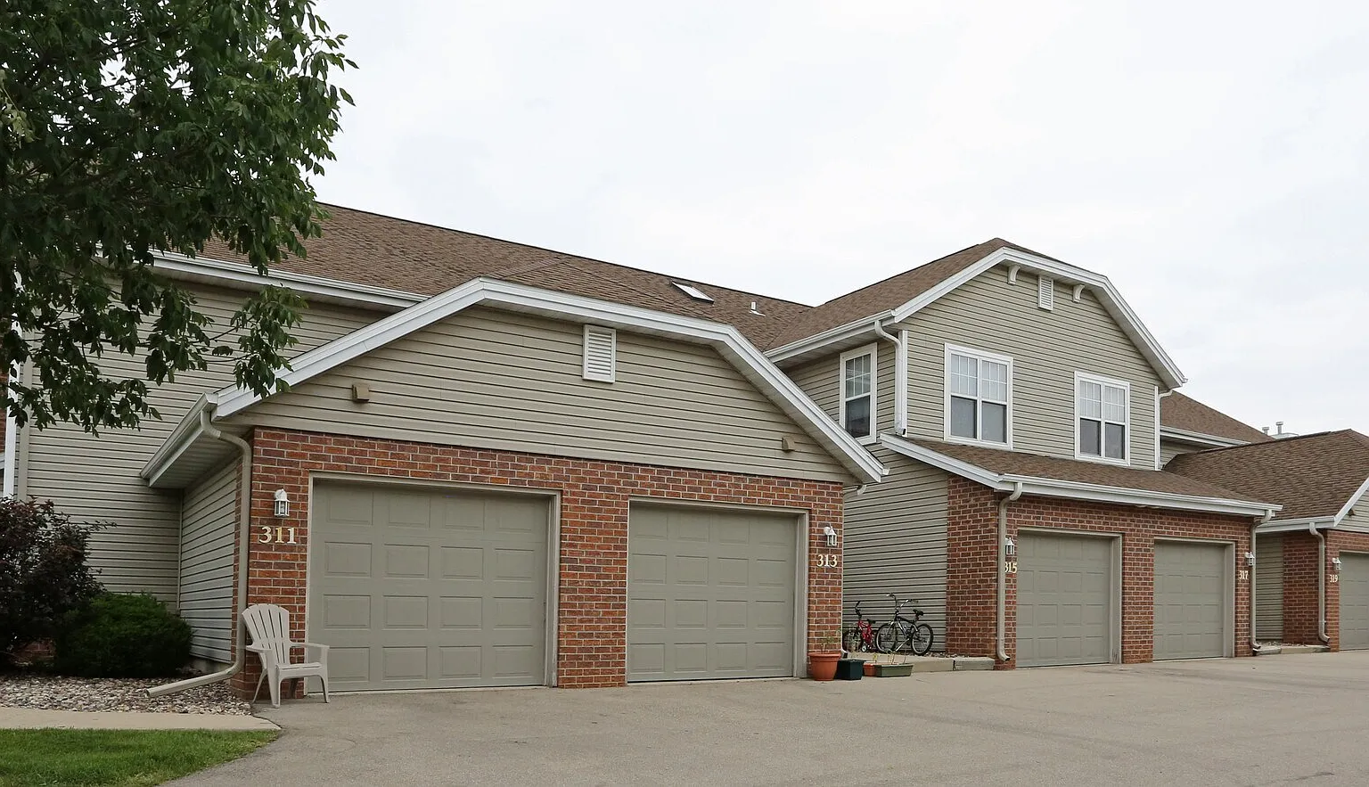 2 bed, 1406 sqft, $1,895 — Photo 2