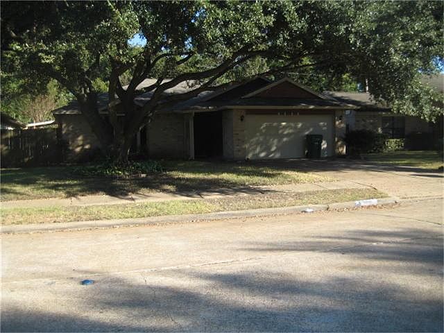 1st image of 5522 Oak Falls Dr