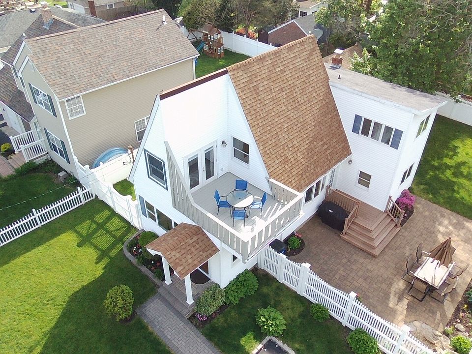 2nd image of 52 Vine Rd