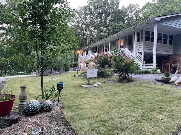 1370 Dr Bramblett Rd, Cumming, GA 30028