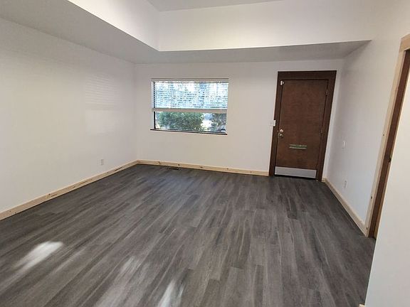 2nd image of 375 Main St