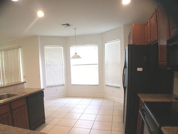 5th image of 8887 Chestnut Ridge Way
