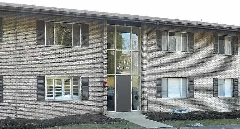 1010 Sanlin Dr — Photo 1