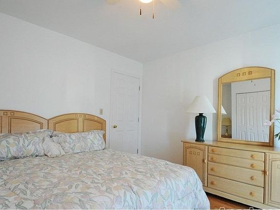 4th image of 7936 Janes Ave