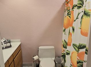 6600 Round Tree Dr, Anchorage, AK 99507