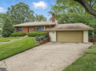 10419 Darby St, Fairfax, VA 22030