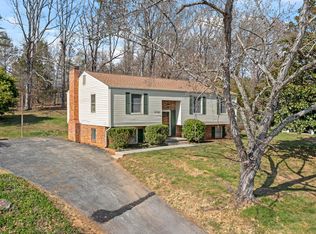 3723 Hummingbird Ln, Roanoke, VA 24018
