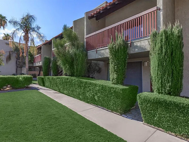 Sage Courtyard Apartments — Photo 35