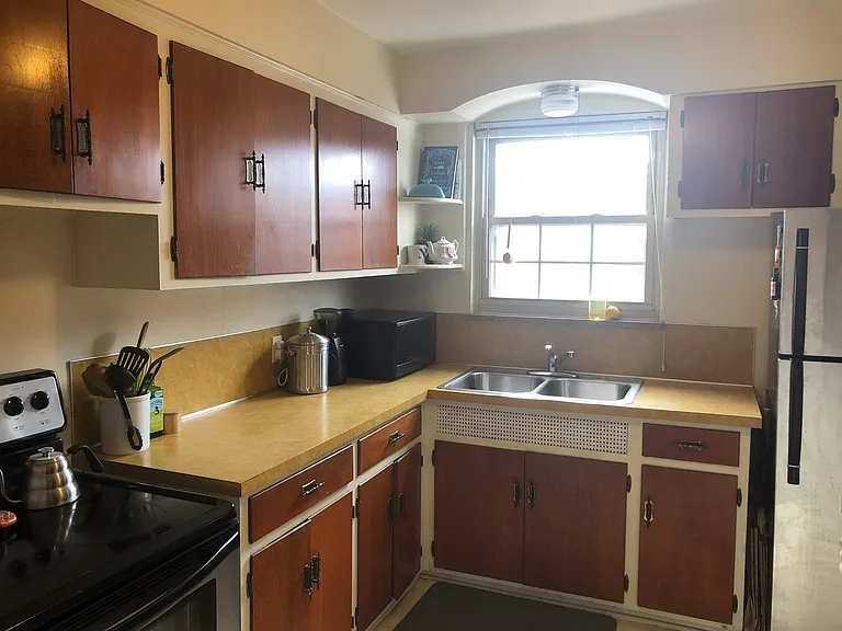 1606 Elmwood Ave #B — Photo 5