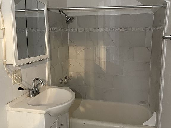 5th image of 7819 Saint Charles Ave #I