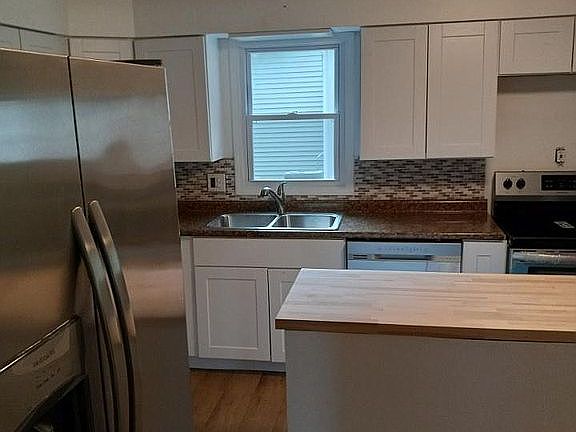 4th image of 1575 Mitchell Dr