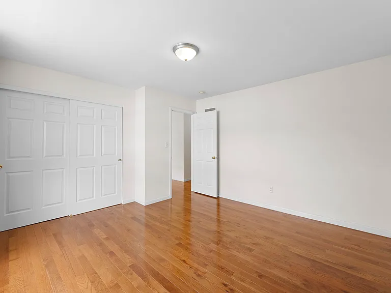 34 Bonhomme Richard Ct — Photo 27