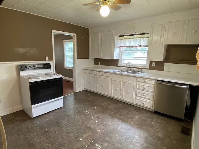 205 W. Allen, Canton - 1 — Photo 2
