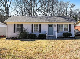 727 Thera Dr, Charlotte, NC 28206