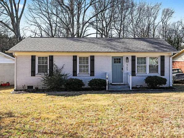 727 Thera Dr, Charlotte, NC 28206