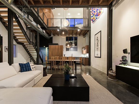 4th image of 25 Brooks Ave #4