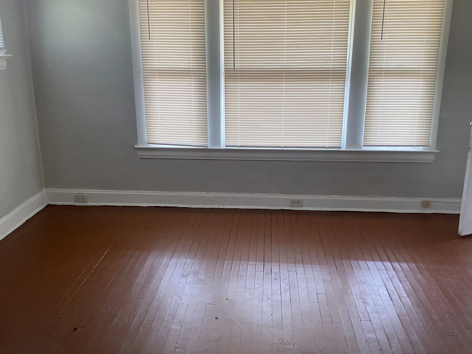 2 bed, 900 sqft, $750 — Photo 2