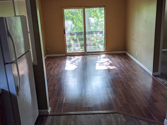 4th image of 1400 2nd St #7