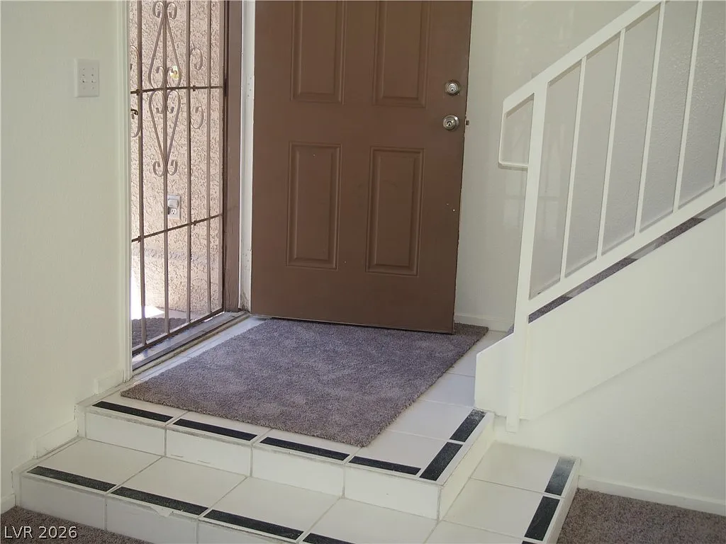 2 bed, 2.5 bath, 1247 sqft, $1,625 — Photo 2