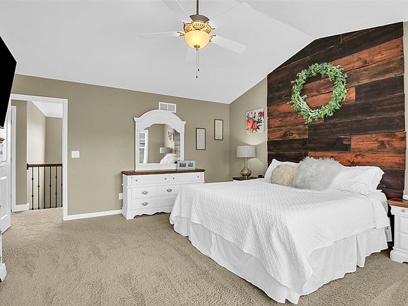 5th image of 205 Independence Dr