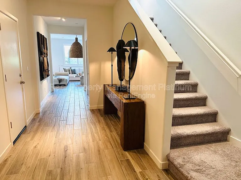 837 Soledad Ave — Photo 3