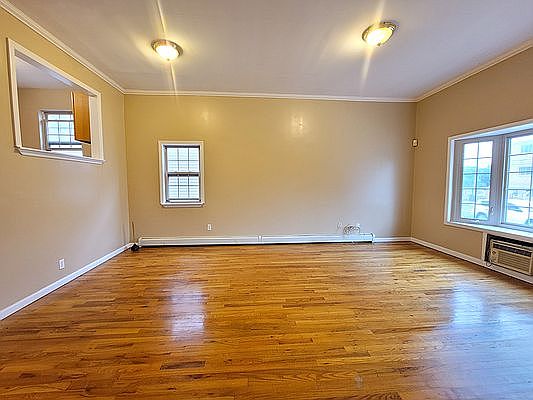 3rd image of 707 Cozine Ave #1A