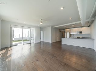 120 Main St #211, Newport, KY 41071