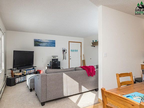 2nd image of 83 Slater Dr APT 4
