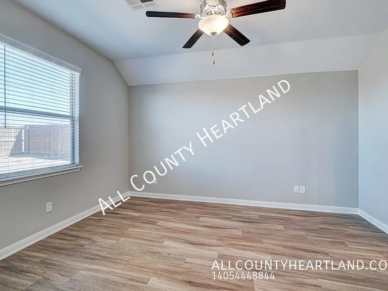 309 E Georgia Ter — Photo 6