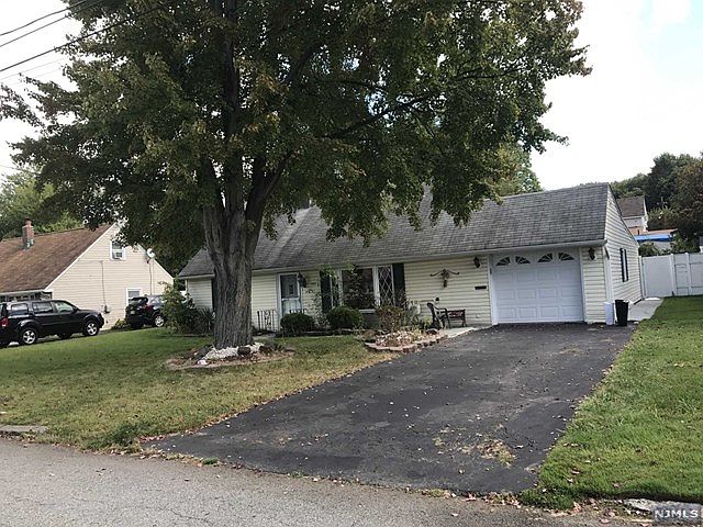 2nd image of 154 Donato Dr