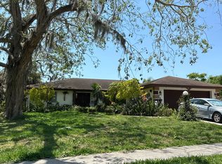 4038 Bent Tree Blvd, Sarasota, FL 34241