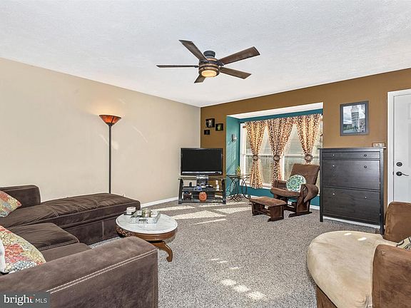 3rd image of 1581 Saint Lawrence Ct